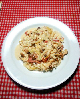 こんにゃく麺のクリームパスタ